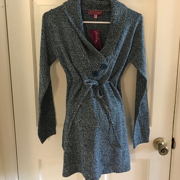 Maternity sweater with drawstring at waist size M
