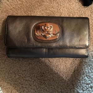 Kathy Van Zeeland wallet