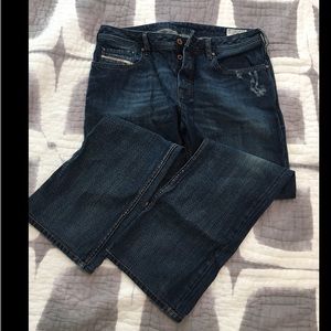 Diesel men's Zatiny boot cut jeans, 33w 32L.