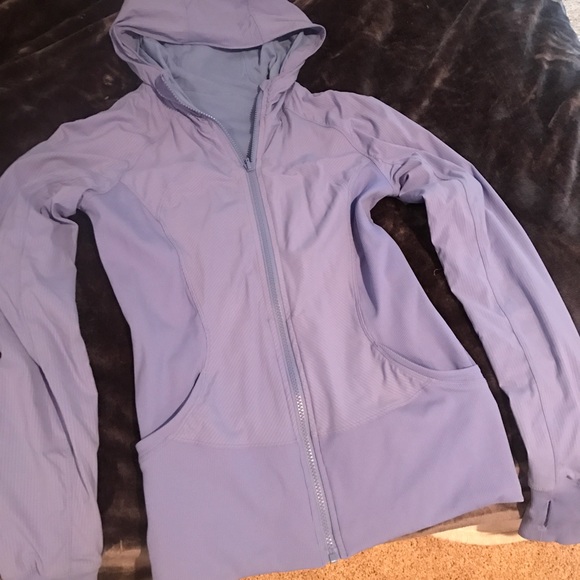 Lululemon In Flux Jacket, Like New, size 8, Lilac