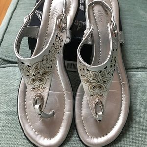 Anne Klein I flex thong sandals