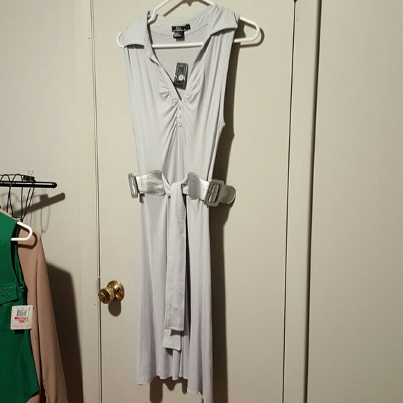 LISA, NWT CASUAL DRESS - Picture 3 of 4