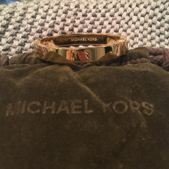 Michael Kors gold bracelet