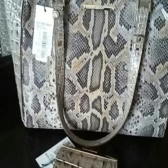 NWT brahmin Medium Arno with matching wallet