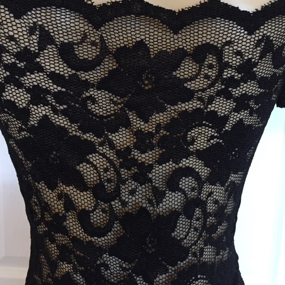 Beautiful see through lace dress - Picture 3 of 3