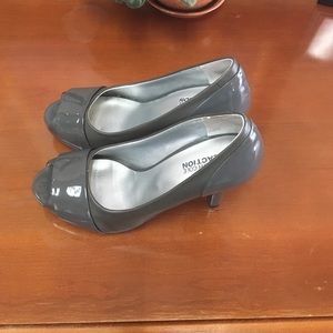 Kenneth Cole Reaction heels