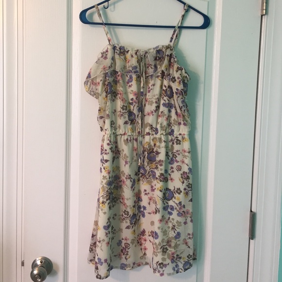 Elastic dress, flower patterned dress