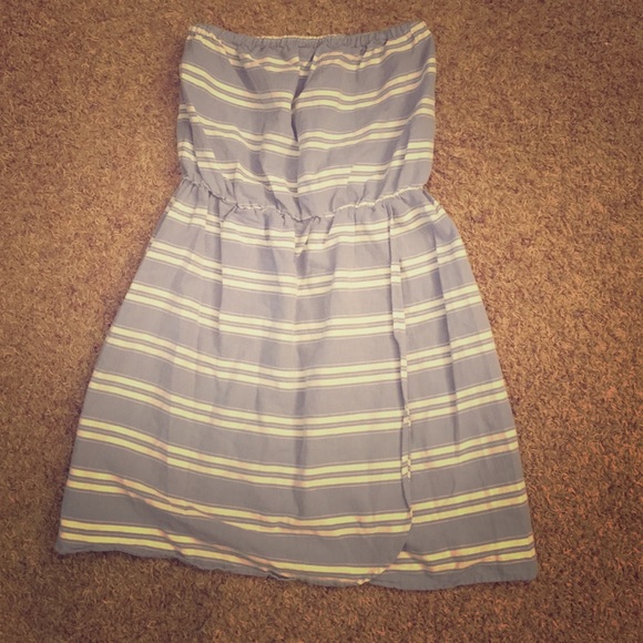 Stripped strapless summer dress