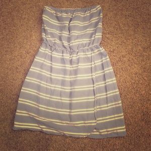 Stripped strapless summer dress