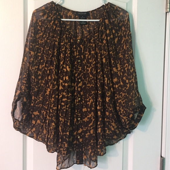 Size M blouse: MM couture by Miss Me