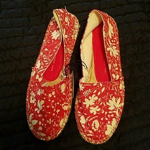 New Gap slip on shoes