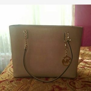 NEW MICHAEL KORS TOTE