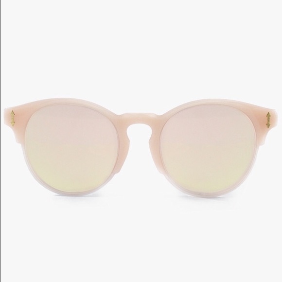 Pout Loud Accessories - SOLD OUT - Peach Frame & Lens Sunglasses