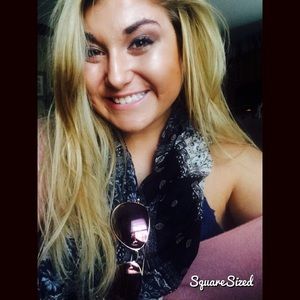 Meet your Posher, Dixie