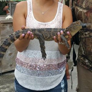 Express sleeveless t-shirt size small