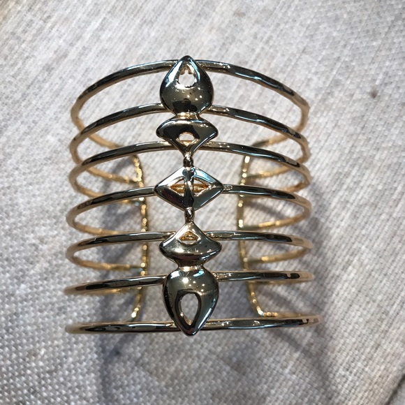 Stella & Dot Becker Cuff - Picture 2 of 3