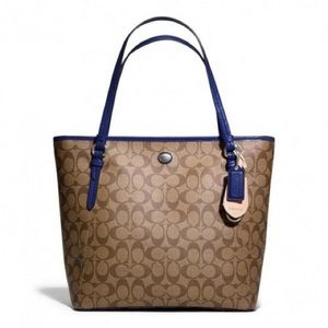 Large Coach signature zip tote Large Coach signature zip tote