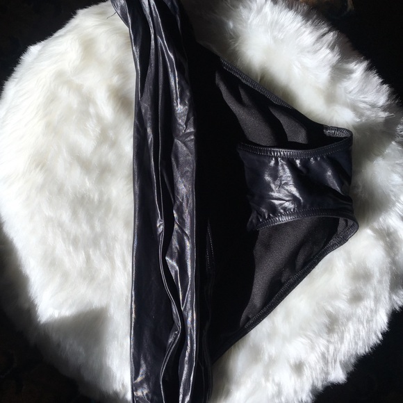 Black Victoria Secrets bikini bottom