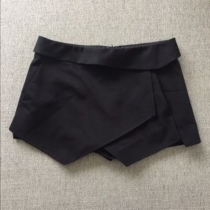Zara Shorts / Skort Zip Back