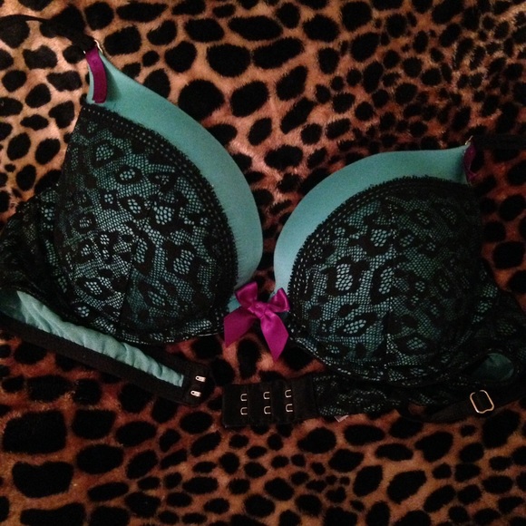 VS Lace Push up Bra