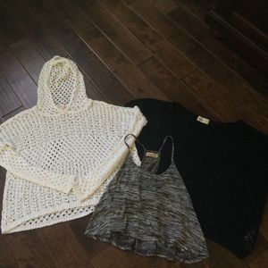 Hollister ~Bundle of 3~ Sweaters & Tank Size S