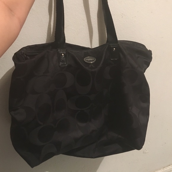 Authentic Huge Black Coach Bag With Pouch Inside