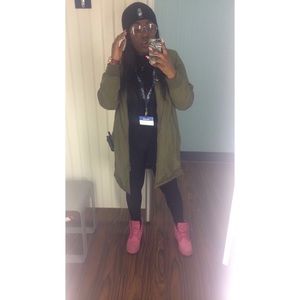 Meet your Posher, Amari