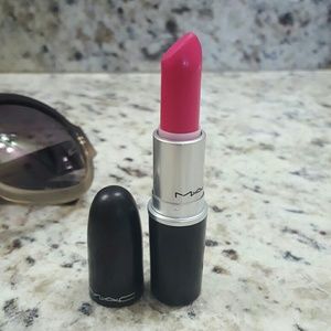 💄Mac lipstick breathing fire