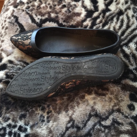 Cute and classy flats - Picture 4 of 4