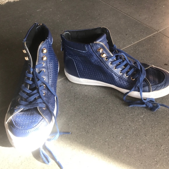 Rebecca Minkoff Trendy "Sandi" Sneakers