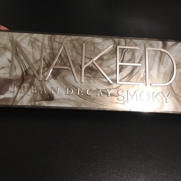 Urban Decay Naked Smoky Palette