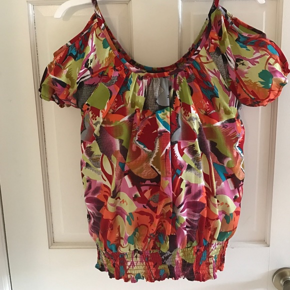 Flowered blouse, spaghetti straps, short sleeves