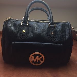 Black Michael Kors tote