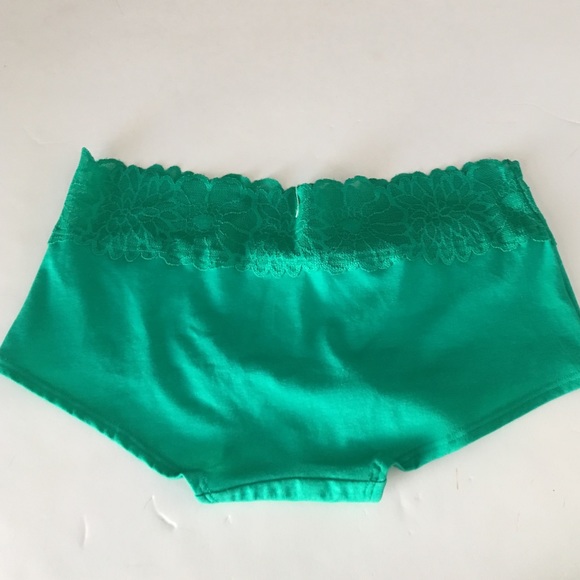 NWT Victoria's Secret Low Rise Boyshort - Picture 2 of 2