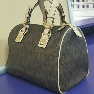 Michael kors purse