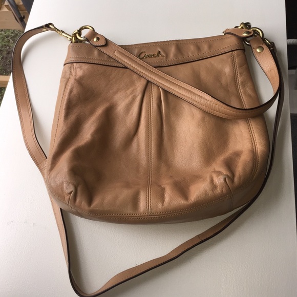 Great leather Coach purse Shoulder and crossbody