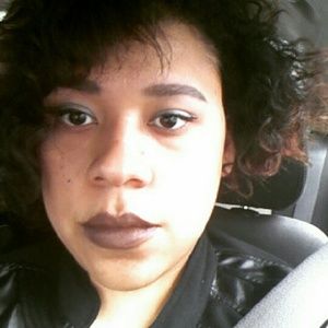 Meet your Posher, Renee