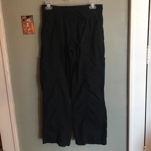 Peaches scrub pants small petite black