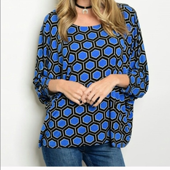 NWOT blue loose fitting super flattering shirt!