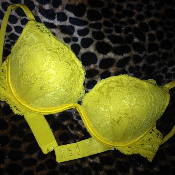 Victorias Secret Lace Push up Bra