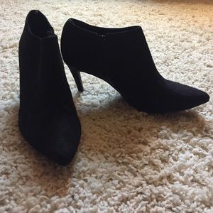 Heeled booties *worn once*