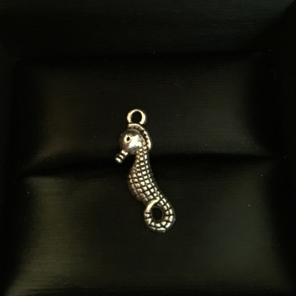 Sea Horse Pendant