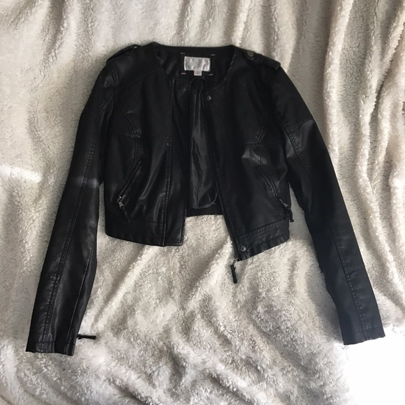 🎀 women's Faux Leather jacket 🎀