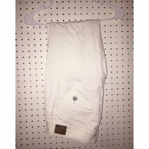 American Eagle Cropped White Jeans sz 4