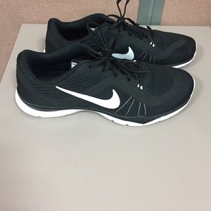 Nike Flex Trainer 6 sneakers, Women's size 9