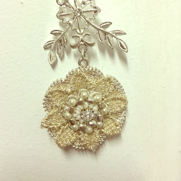 Long necklace
