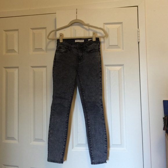 Grey Acid Wash Jeggings