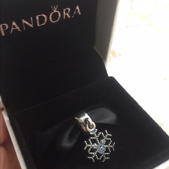 Disney Pandora Snowflake Charm