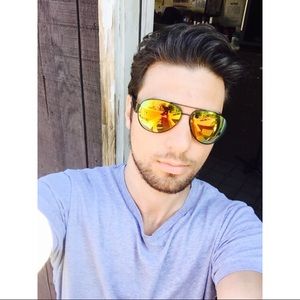 Meet your Posher, Muzio