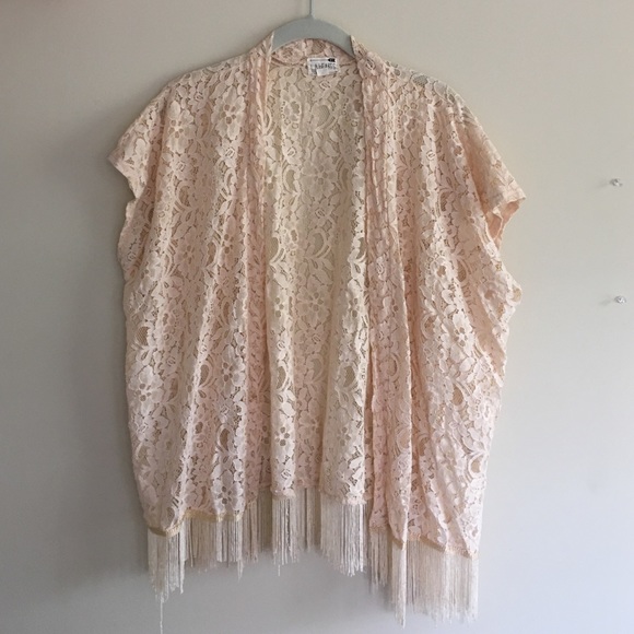 Lace flower vest with tassel detail